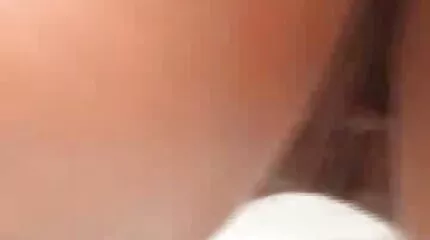 Curvy amatørporno med naturlige bryster fucked i vaginal hul